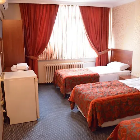Hotel Konuklar