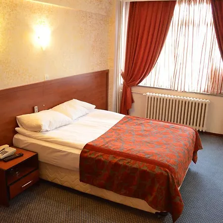 Konuklar Hotel